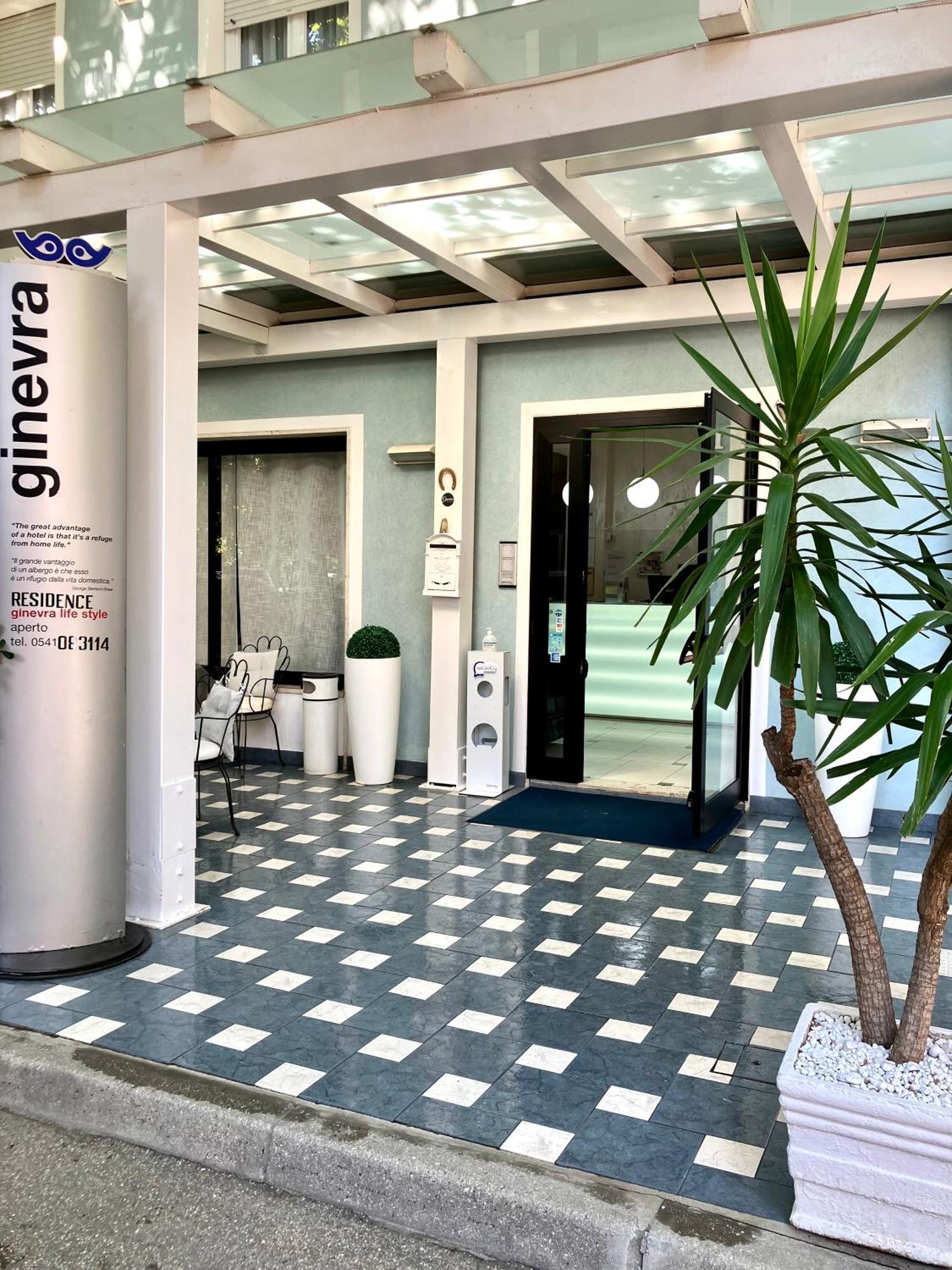 Hotel Ginevra E Residence Cattolica Bagian luar foto